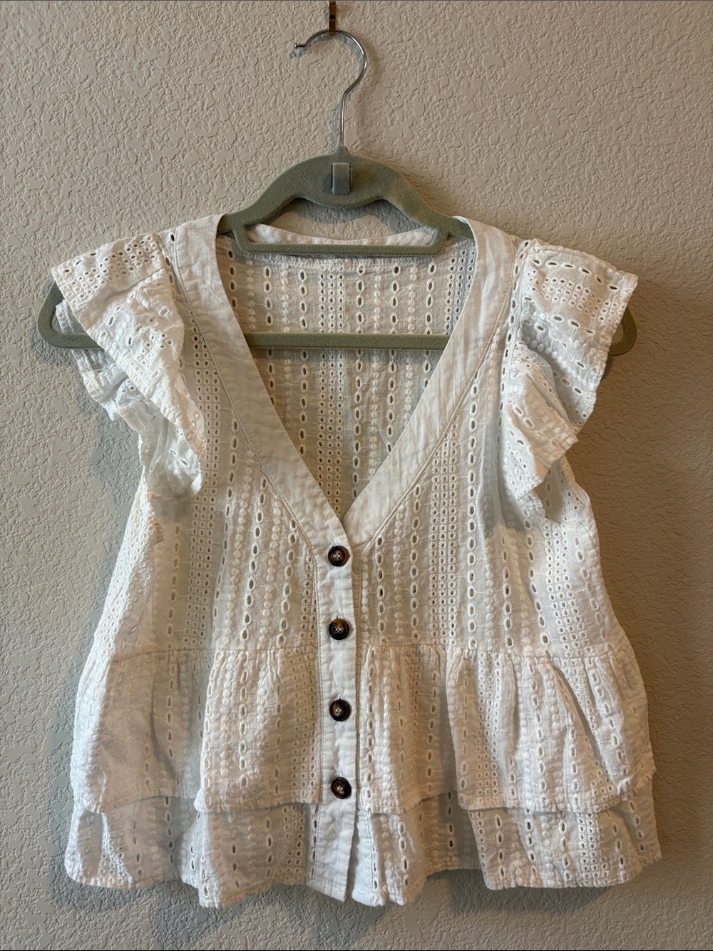 Women’s White Eyelet Ruffle Button-Front Top